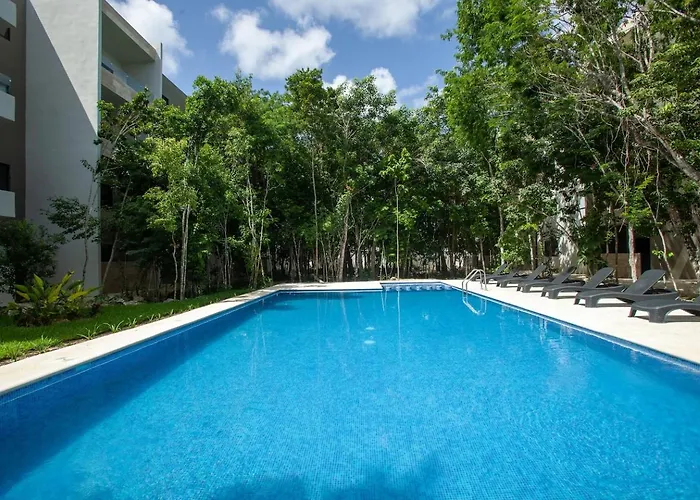 Modern 3br 3 Queen Beds, 200mb, 2 Gyms & 6 Pools Casa de férias