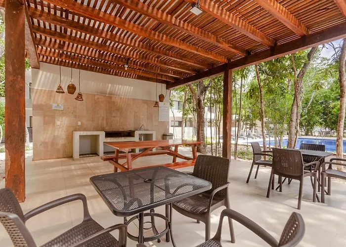 Holiday home Modern 3br 3 Queen Beds, 200mb, 2 Gyms & 6 Pools Playa del Carmen