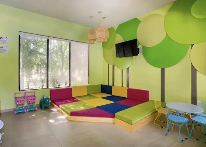 Modern 3br 3 Queen Beds, 200mb, 2 Gyms & 6 Pools * Playa del Carmen